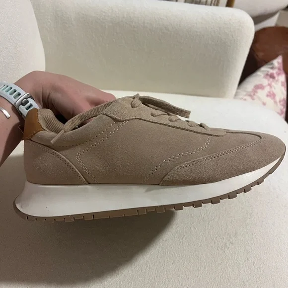 J. McLaughlin Agathe Suede Sneakers in Neutral- size 8 - Picture 3 of 7